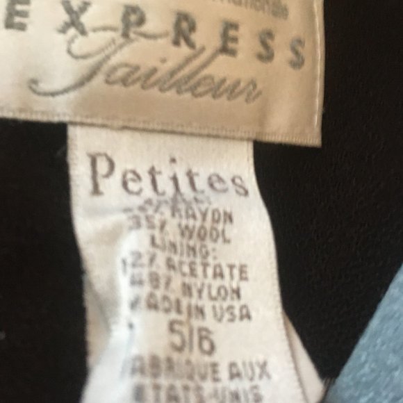 Vintage Brown Mini Skirt Size 5/6 -5/$25 - Picture 3 of 3